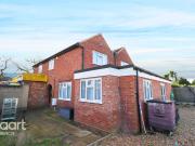 4 bedroom semi detached house for rent in Middletons...