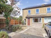 4 bedroom semi detached house for rent in Midhurst...