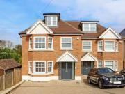 4 bedroom semi detached house for rent in Mile House...