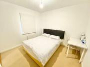 4 bedroom semi detached house for rent in Rickman Drive,...