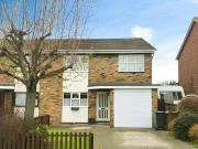 4 Bedroom Semi detached House For Rent In Stanford le...