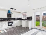 4 bedroom semi detached house for rent in Thatcham...