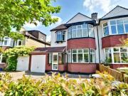 4 bedroom semi detached house for rent in The Avenue,...