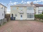 4 bedroom semi detached house for rent in The Crest,...