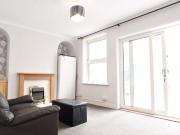 4 bedroom semi detached house for rent in The Highway,...