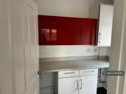 4 bedroom semi detached house for rent in Trinity Way,...