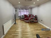 4 bedroom semi detached house for rent in West Way,...