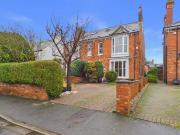 4 bedroom semi detached house for sale