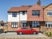 5 bedroom semi detached house for sale