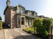 4 Bedroom Semi detached House For Sale In 1 Spens...