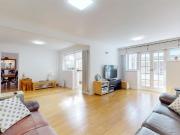 4 bedroom semi detached house for sale in Bernay...