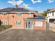 4 bedroom semi detached house for sale in Cheltenham...