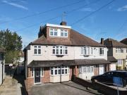 4 Bedroom Semi detached House For Sale In Chigwell, Essex