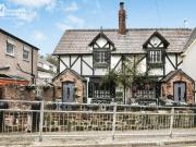 4 bedroom semi detached house for sale in Damfield Lane,...