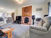 4 bedroom semi detached house for sale in Dunstable...