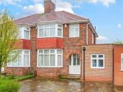 4 Bedroom Semi detached House For Sale In Edgware, Middlesex