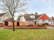 4 bedroom semi detached house for sale in Havering Road,...