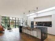 4 Bedroom Semi detached House For Sale In London