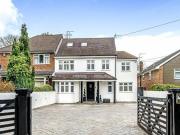 4 Bedroom Semi detached House For Sale In London