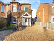 4 bedroom semi detached house for sale in Luton Road,...