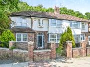 4 bedroom semi detached house for sale in Melwood Drive,...