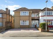 4 Bedroom Semi detached House For Sale In Rickmansworth,...