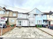 4 Bedroom Semi detached House For Sale In South Welling,...