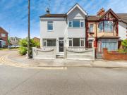 5 bedroom semi detached house for sale in Tennyson Road,...