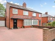 4 bedroom semi detached house for sale in Wensley Drive,...