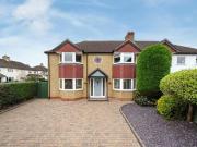 4 Bedroom Semi detached House For Sale In Woking, Surrey