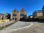 4 bedroom semi detached house for sale in Wolverton...