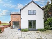 4 bedroom semi detached house to rent