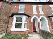 4 bedroom Semi detached house to rent