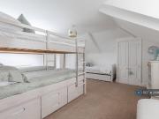 4 bedroom semi detached house to rent