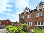 4 bedroom semi detached house to rent