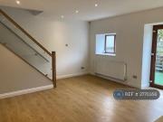 4 bedroom semi detached house to rent