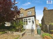 4 bedroom semi detached house to rent