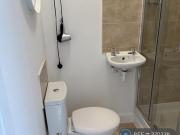 5 bedroom semi detached house to rent