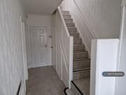 4 bedroom semi detached house to rent