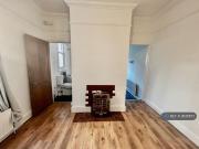 4 bedroom semi detached house to rent