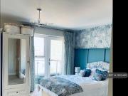 4 bedroom semi detached house to rent