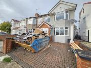 4 bedroom semi detached house to rent