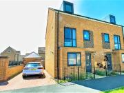4 bedroom semi detached house to rent