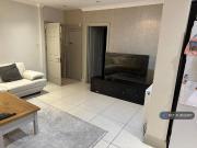 4 bedroom semi detached house to rent