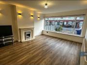 4 bedroom semi detached house to rent