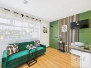 4 Bedroom Semi Detached House to Rent