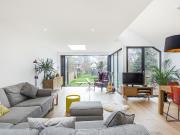 4 bedroom semi detached house to rent