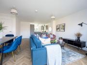 4 bedroom semi detached house to rent