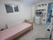 4 bedroom semi detached house to rent