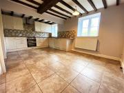 4 bedroom semi detached house to rent